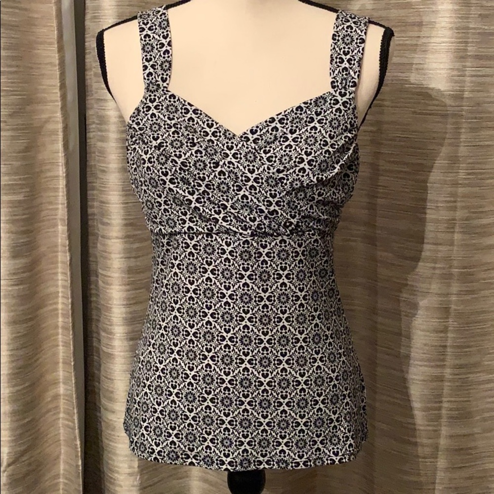 White House Black Market Blouse - Picture 2 of 7